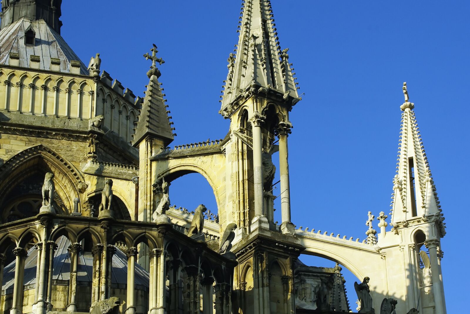 Pentax K200D sample photo. Reims, cathedral, french gothic photography