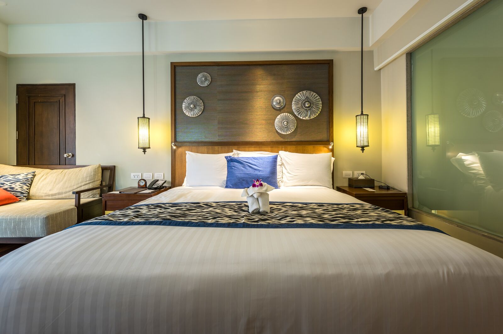 Nikon D810 sample photo. Bedroom, apartment, architecture photography
