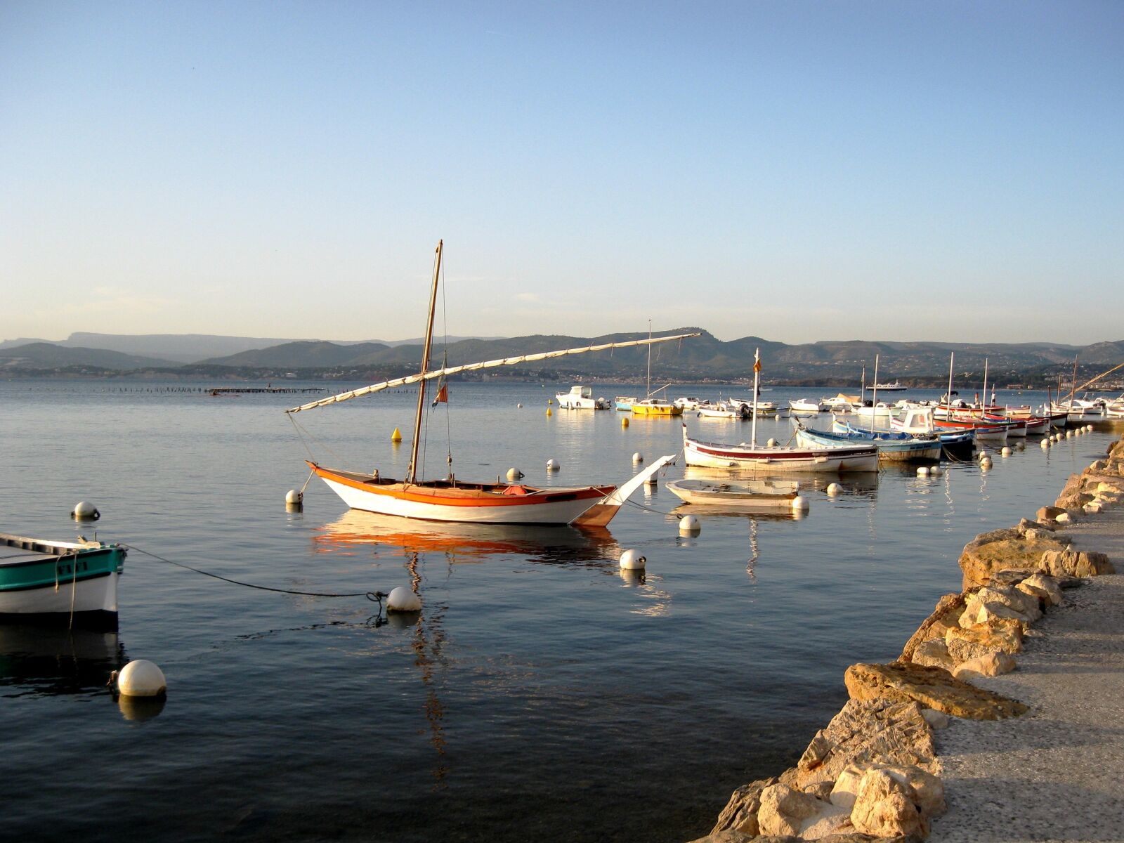 Canon PowerShot A1000 IS sample photo. Landscapes, boats, mediterranean sea photography