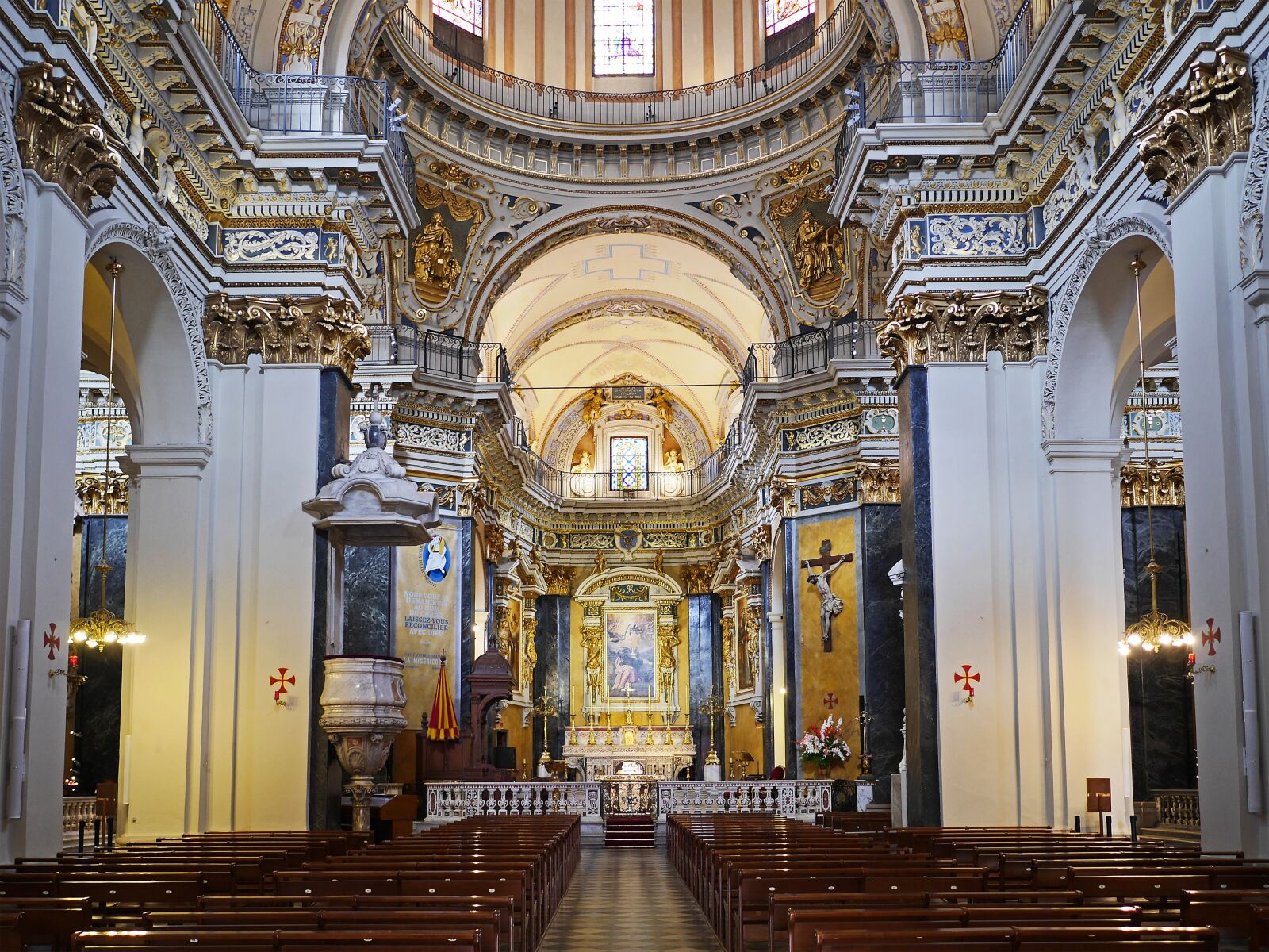 Panasonic Lumix DMC-GH3 sample photo. Cathedral, nice, italian baroque photography