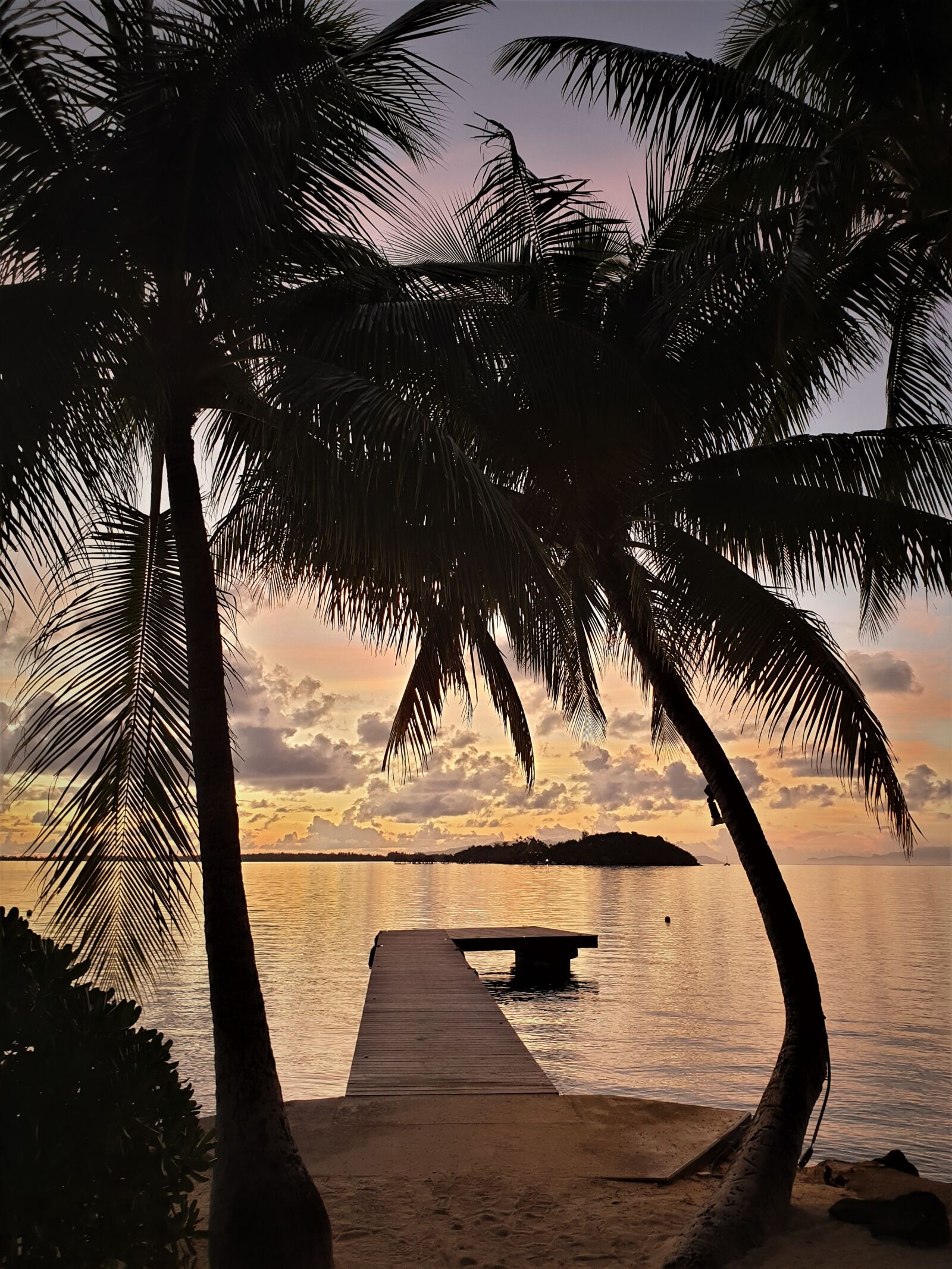 Samsung Galaxy S9 sample photo. Tahiti, bora bora, pontoon photography