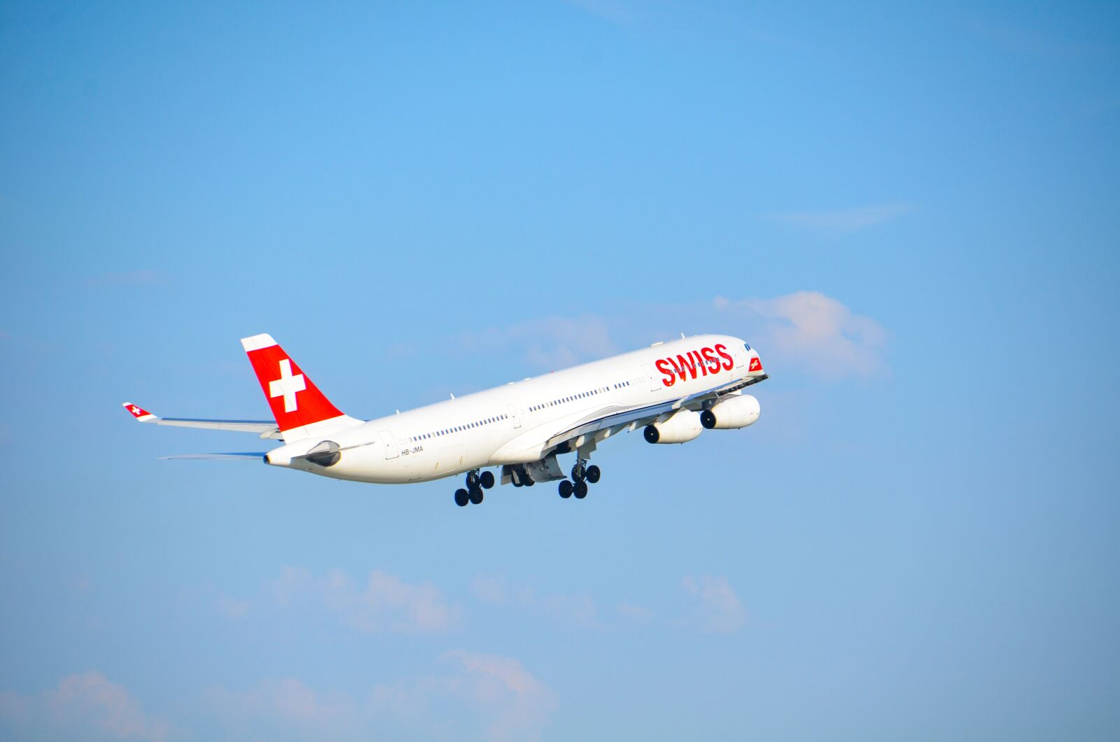 Nikon D7000 sample photo. Aircraft, jet, swiss photography