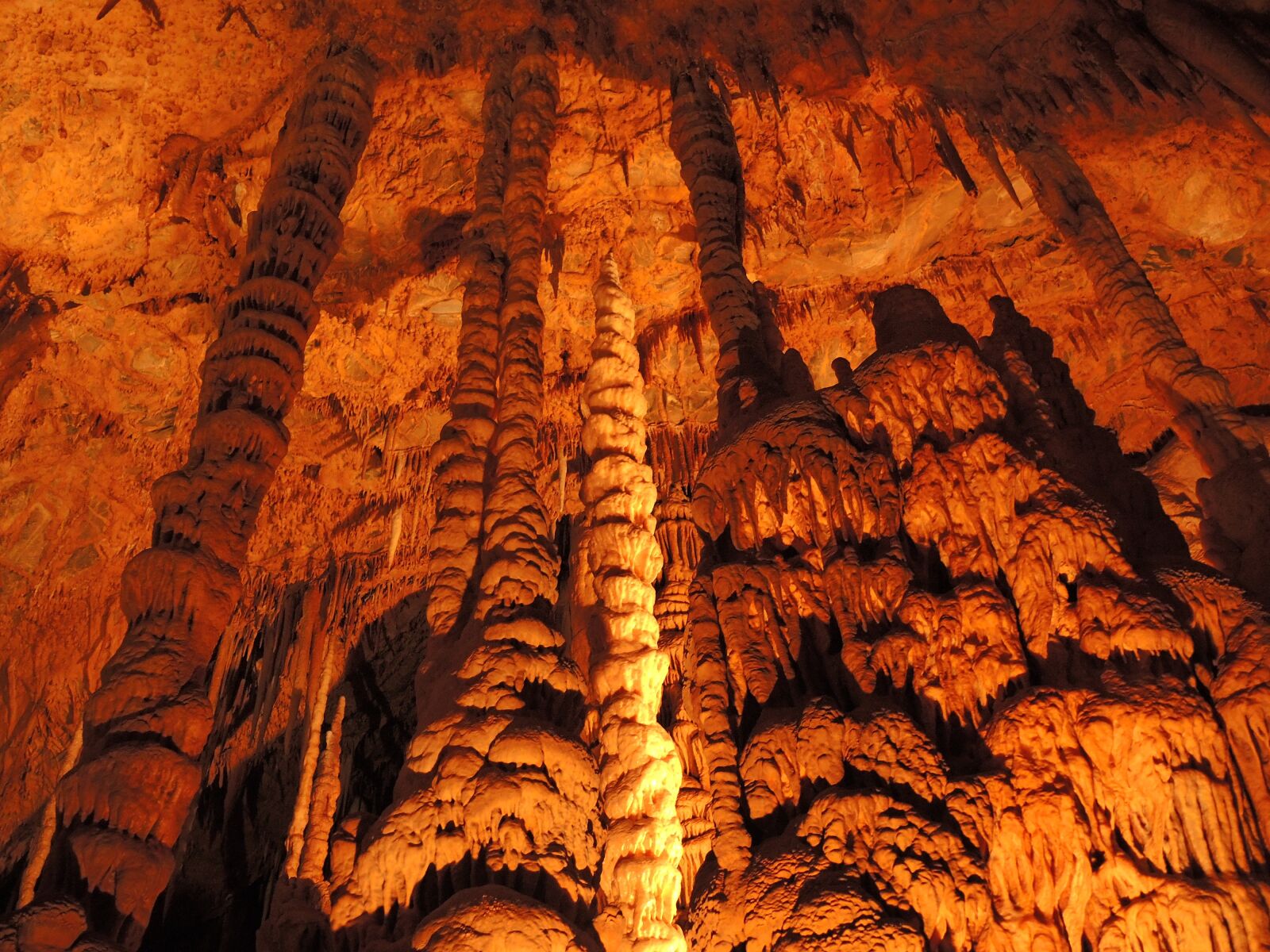 Nikon Coolpix P7800 sample photo. Cave, mountains, mood photography