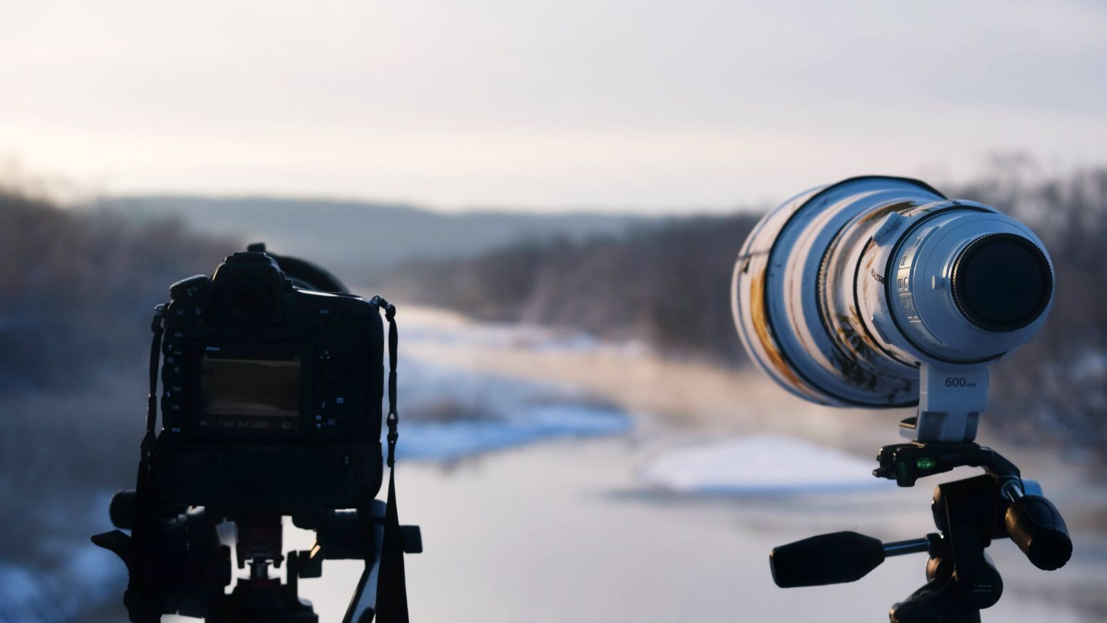Fujifilm X-T2 + Fujifilm XF 55-200mm F3.5-4.8 R LM OIS sample photo. Camera, snow, photography photography