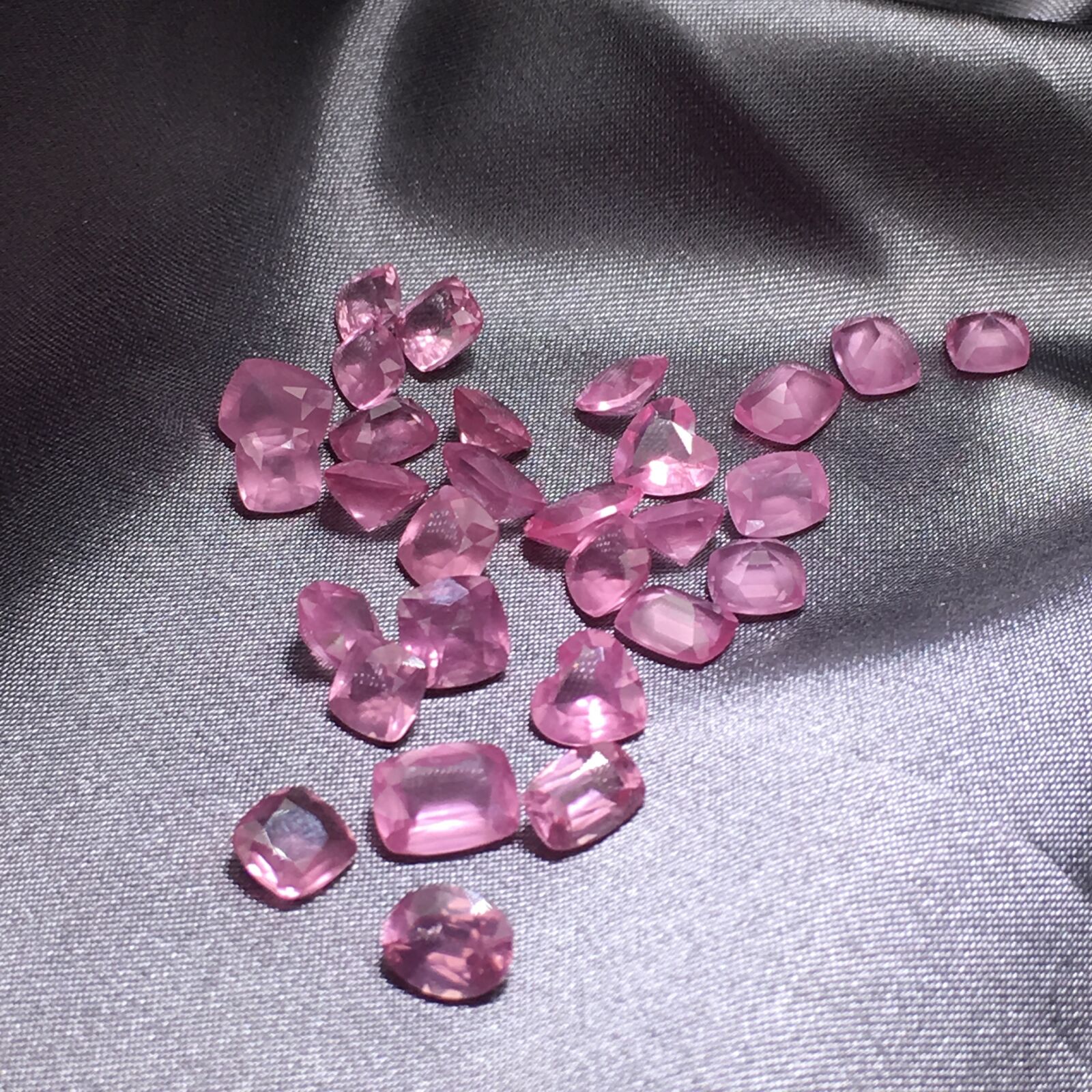 iPhone 6s back camera 4.15mm f/2.2 sample photo. Spinal, pink, crystal photography