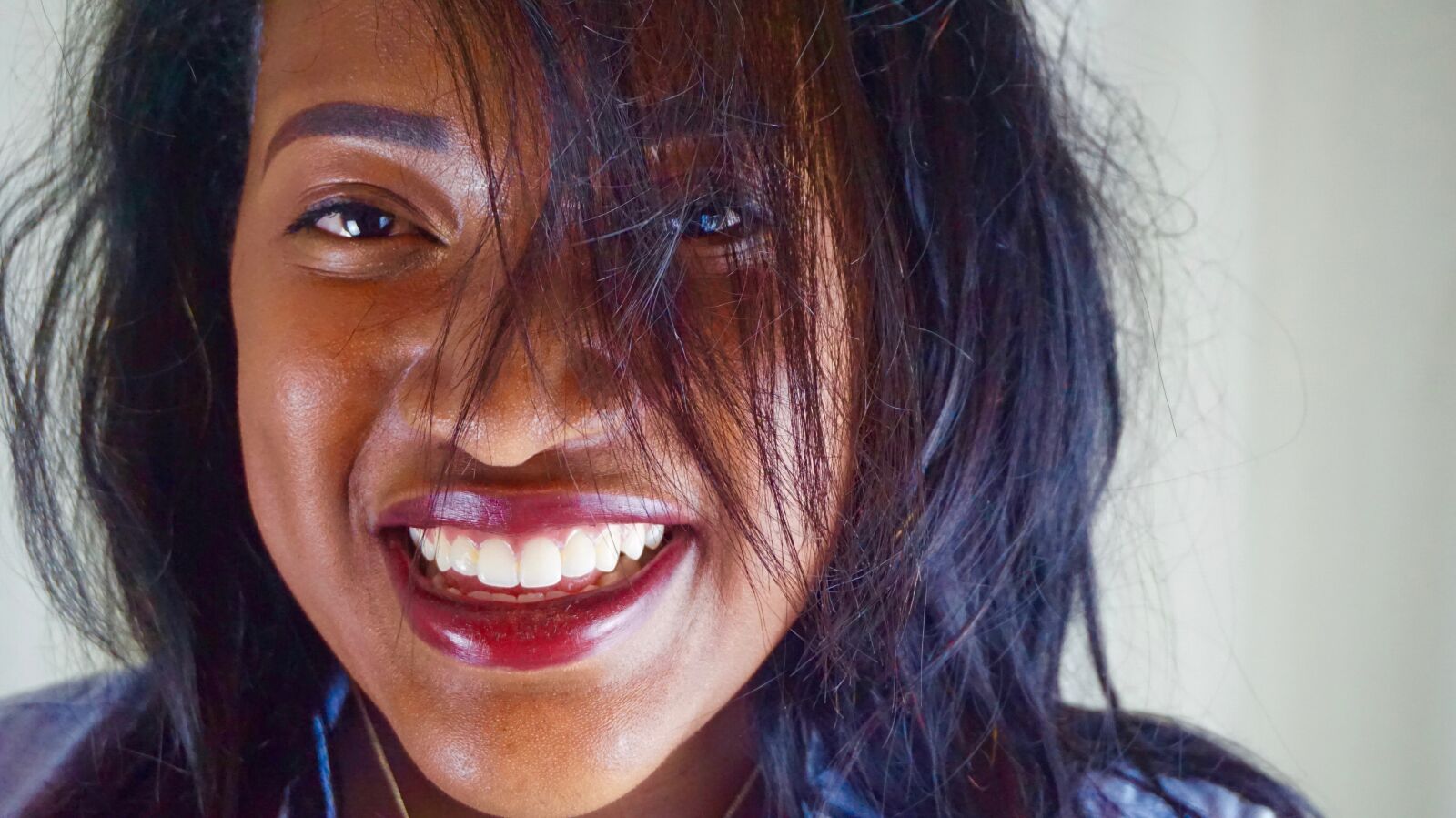 Sony Alpha a5000 (ILCE 5000) sample photo. Hair, smile, black girl photography