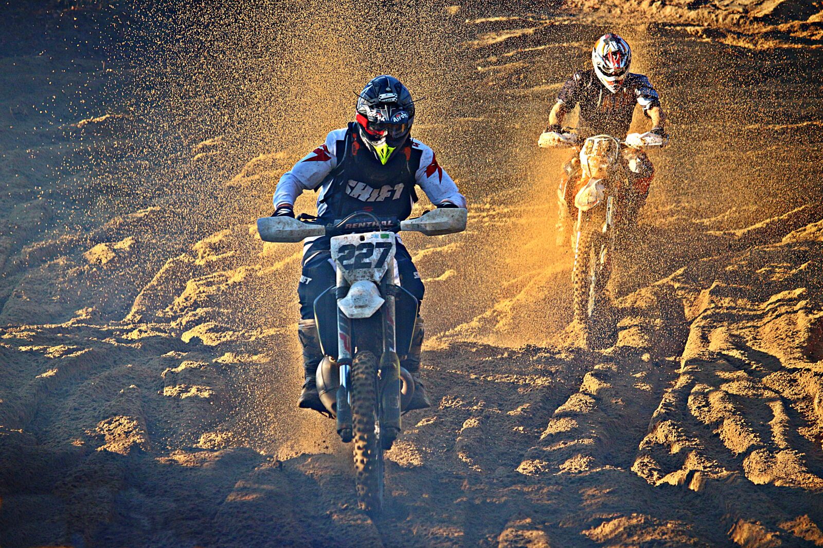Canon EOS 100D (EOS Rebel SL1 / EOS Kiss X7) sample photo. Motocross, dirtbike, enduro photography