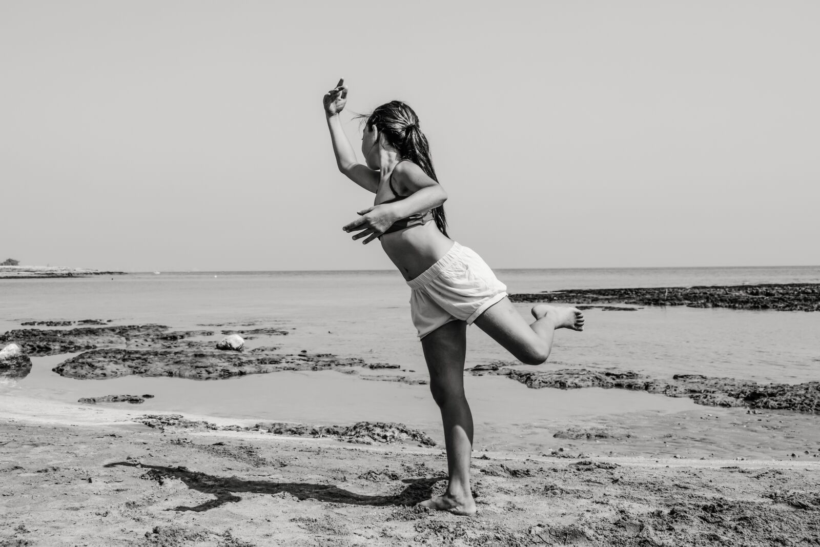 Nikon D3300 sample photo. Girl, dancing, beach photography