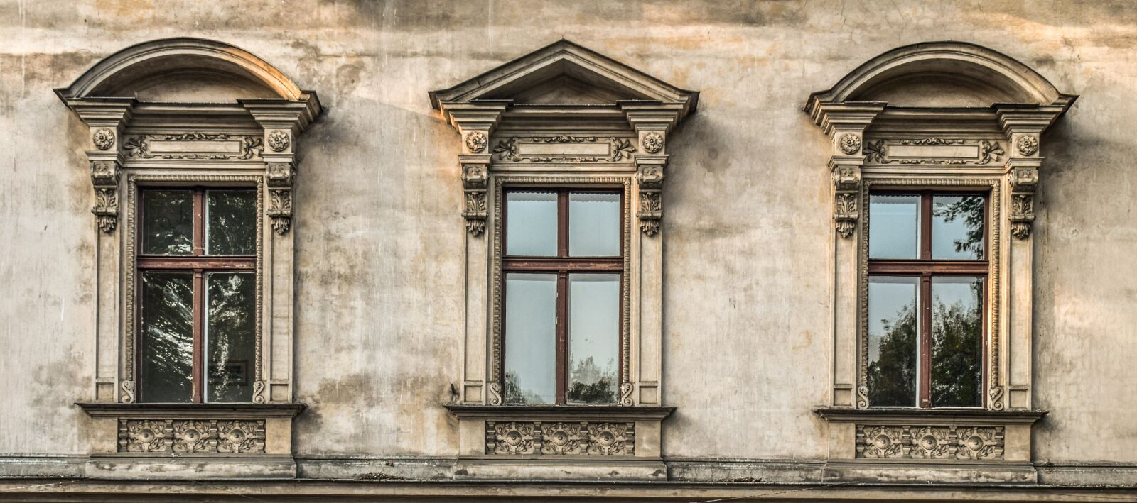 Nikon D3300 sample photo. Windows, wall, architecture photography