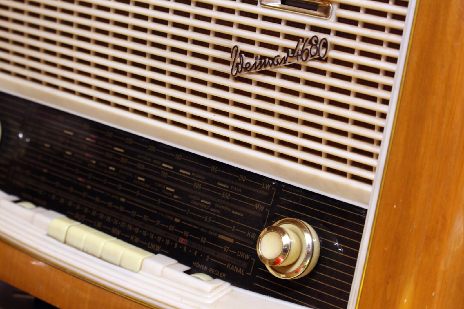 Canon EF-S 55-250mm F4-5.6 IS STM sample photo. Nostalgia, radio, weimar4680 photography