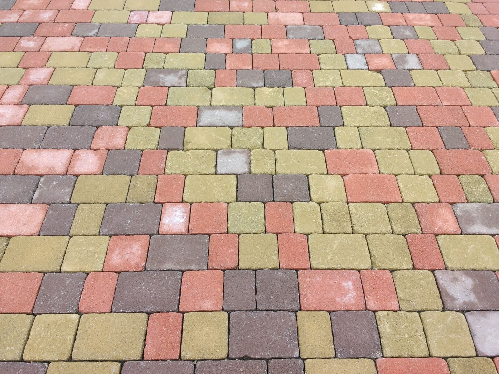 Motorola MotoG3 sample photo. Patch, concrete, colorful photography