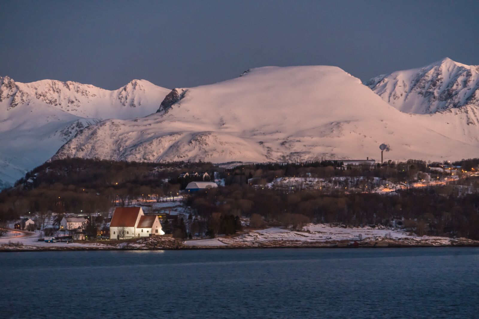 Sony a7R II + Sony FE 24-240mm F3.5-6.3 OSS sample photo. Norway, tromso, sunrise photography
