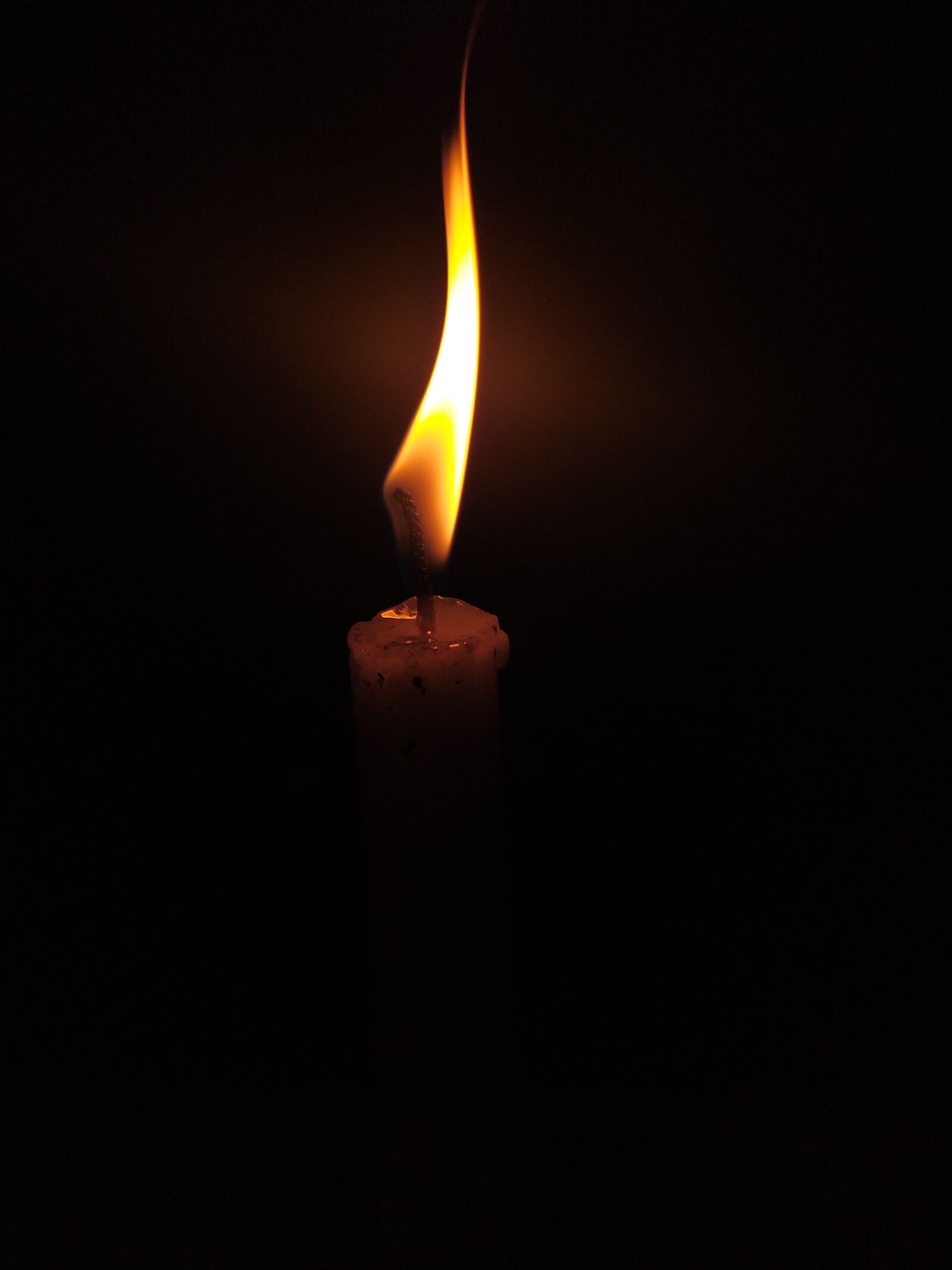Xiaomi Redmi Note 7S sample photo. Candle flame, light in photography