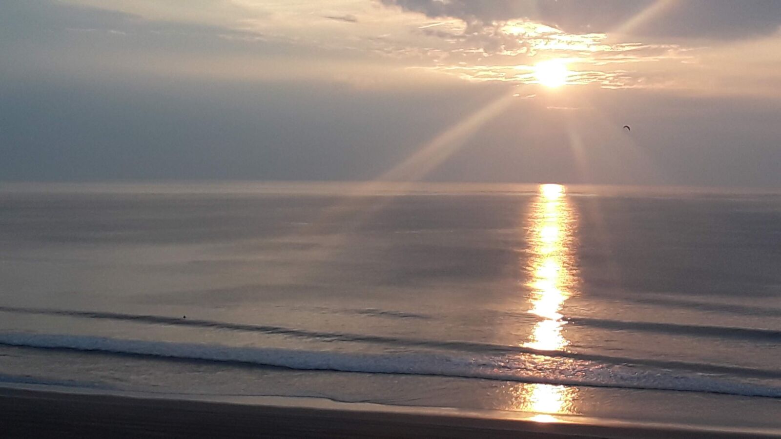 Samsung Galaxy J7 sample photo. Sunrise, beach, waves photography
