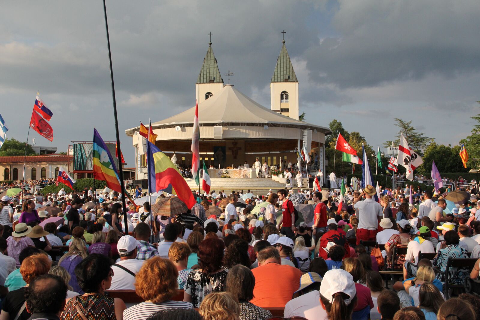 Canon EOS 60D sample photo. Festival, young people, mass photography