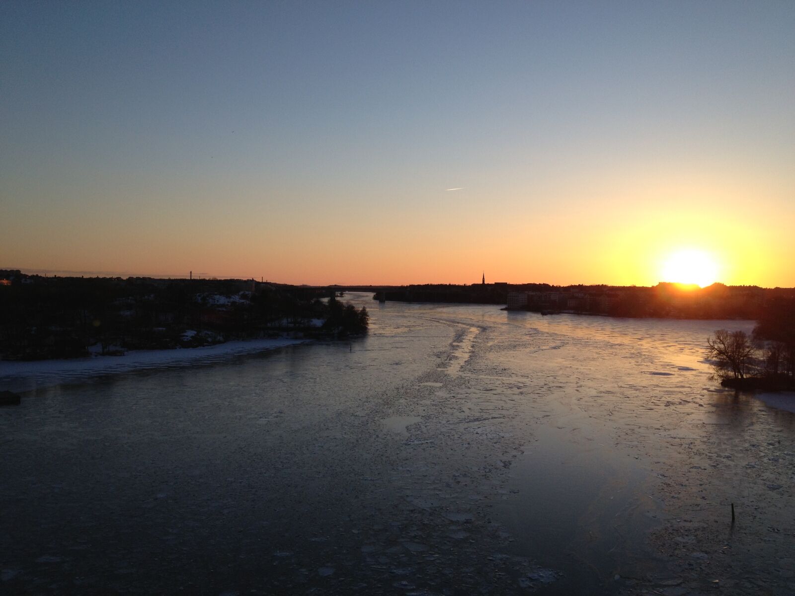 Apple iPhone 4S sample photo. Ice, inlet, stockholm, sunset photography