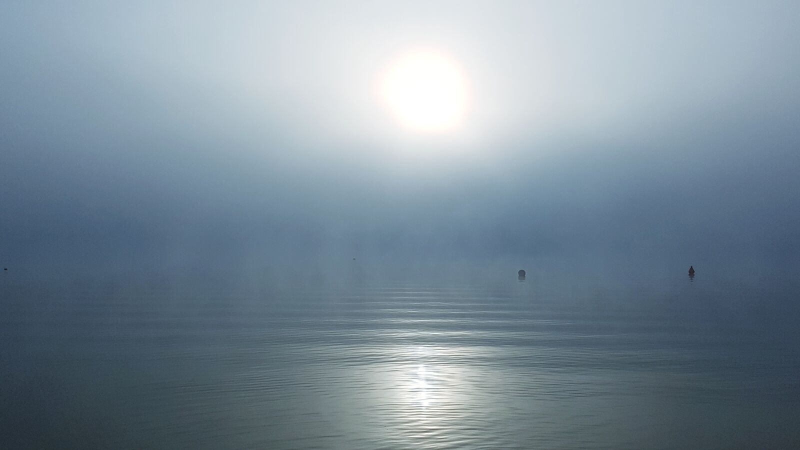 Samsung Galaxy S7 Edge sample photo. Fog, sun, lake photography