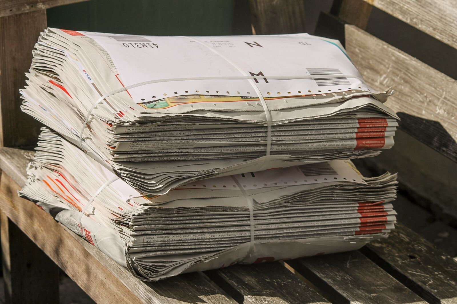 Canon EOS 1100D (EOS Rebel T3 / EOS Kiss X50) sample photo. Newspapers, stack, bundle photography