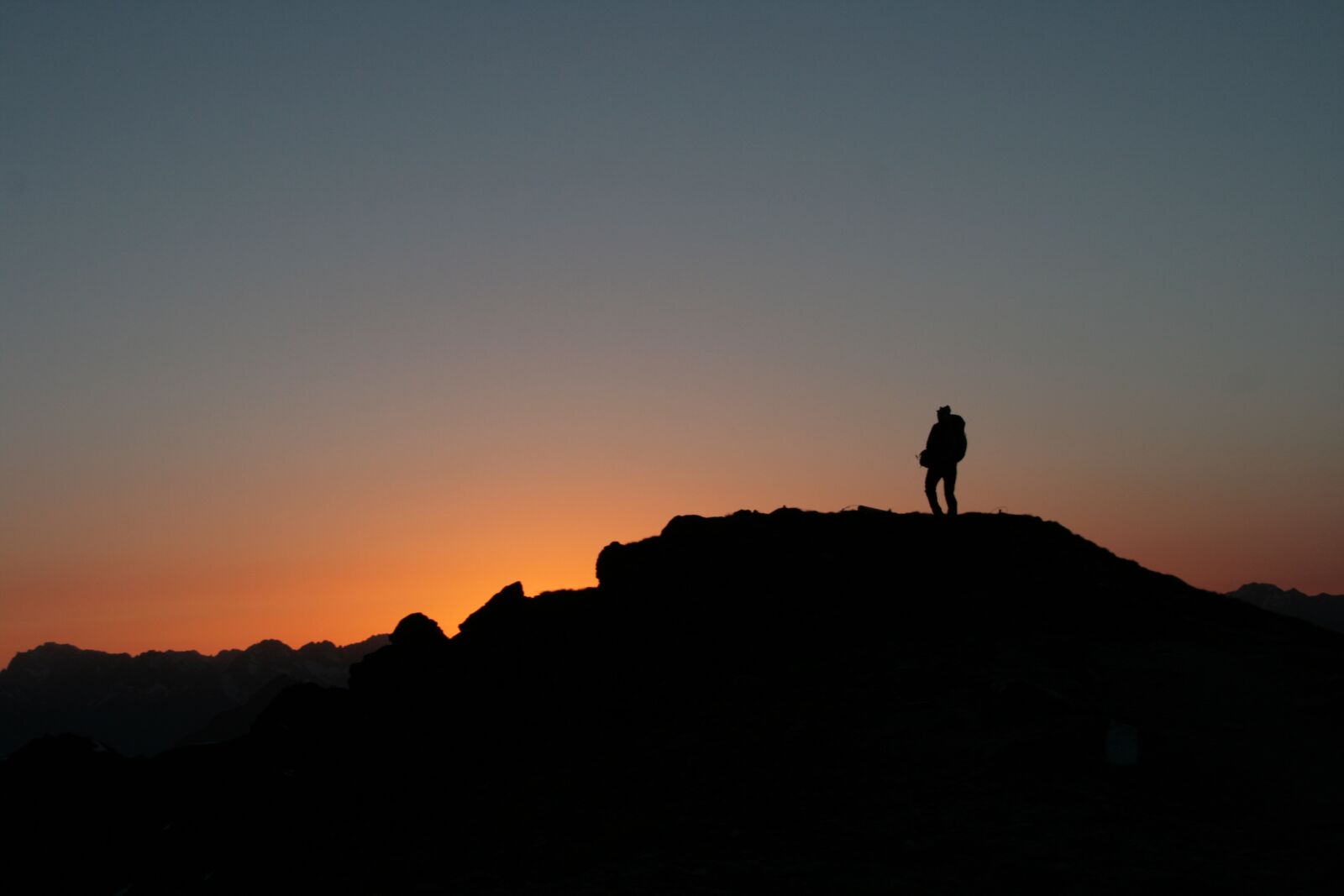 Canon EOS 400D (EOS Digital Rebel XTi / EOS Kiss Digital X) sample photo. Sunrise, beautiful, mountain photography