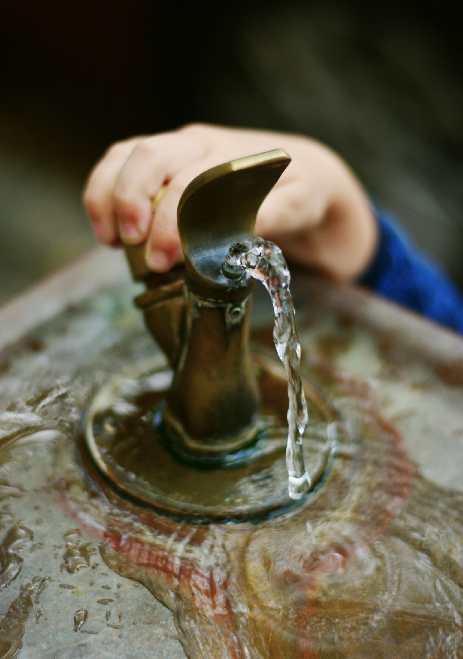 Nikon D5200 sample photo. Fountain, water, drinking fountain photography
