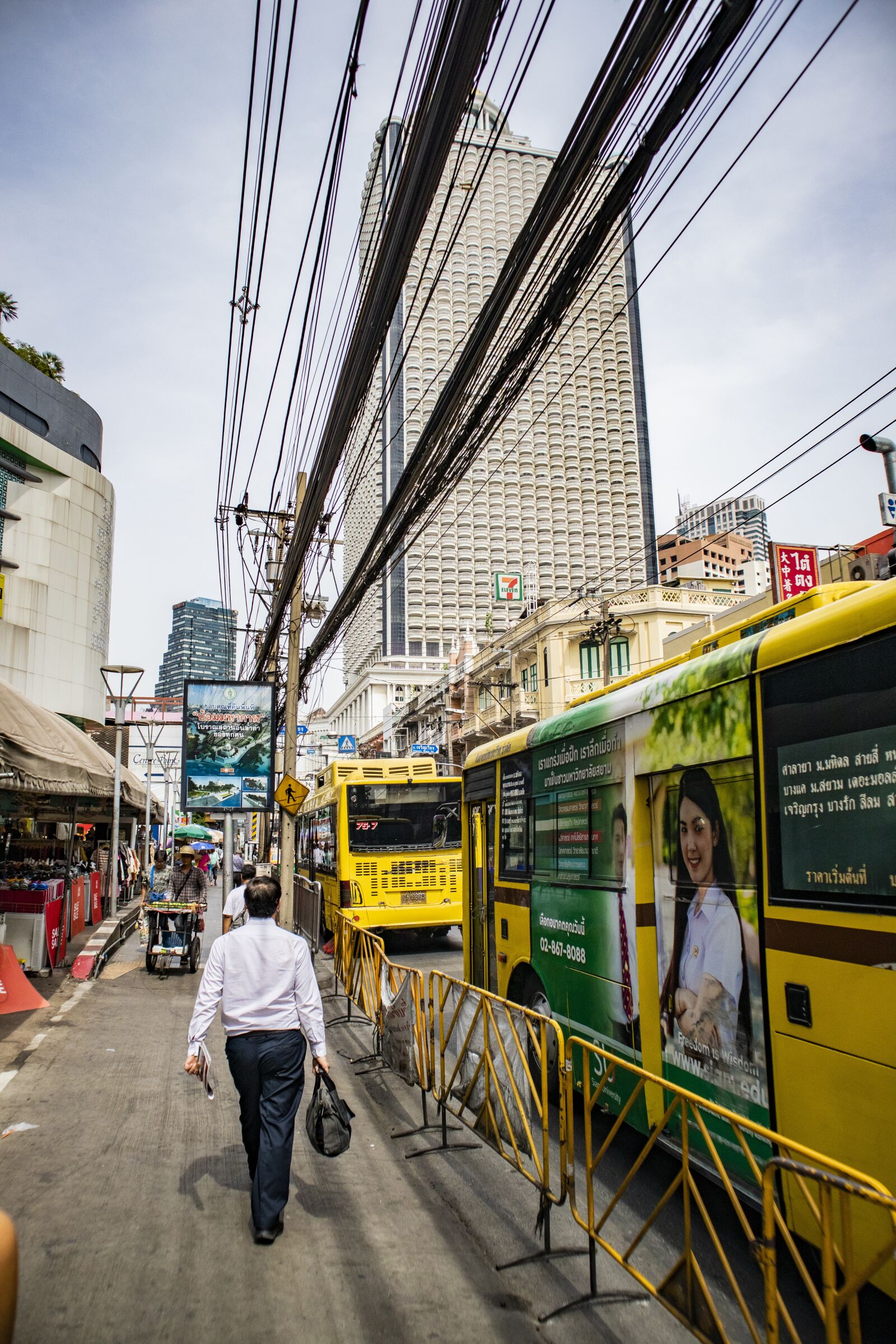 Canon EOS M100 sample photo. Street, bangkok, market photography