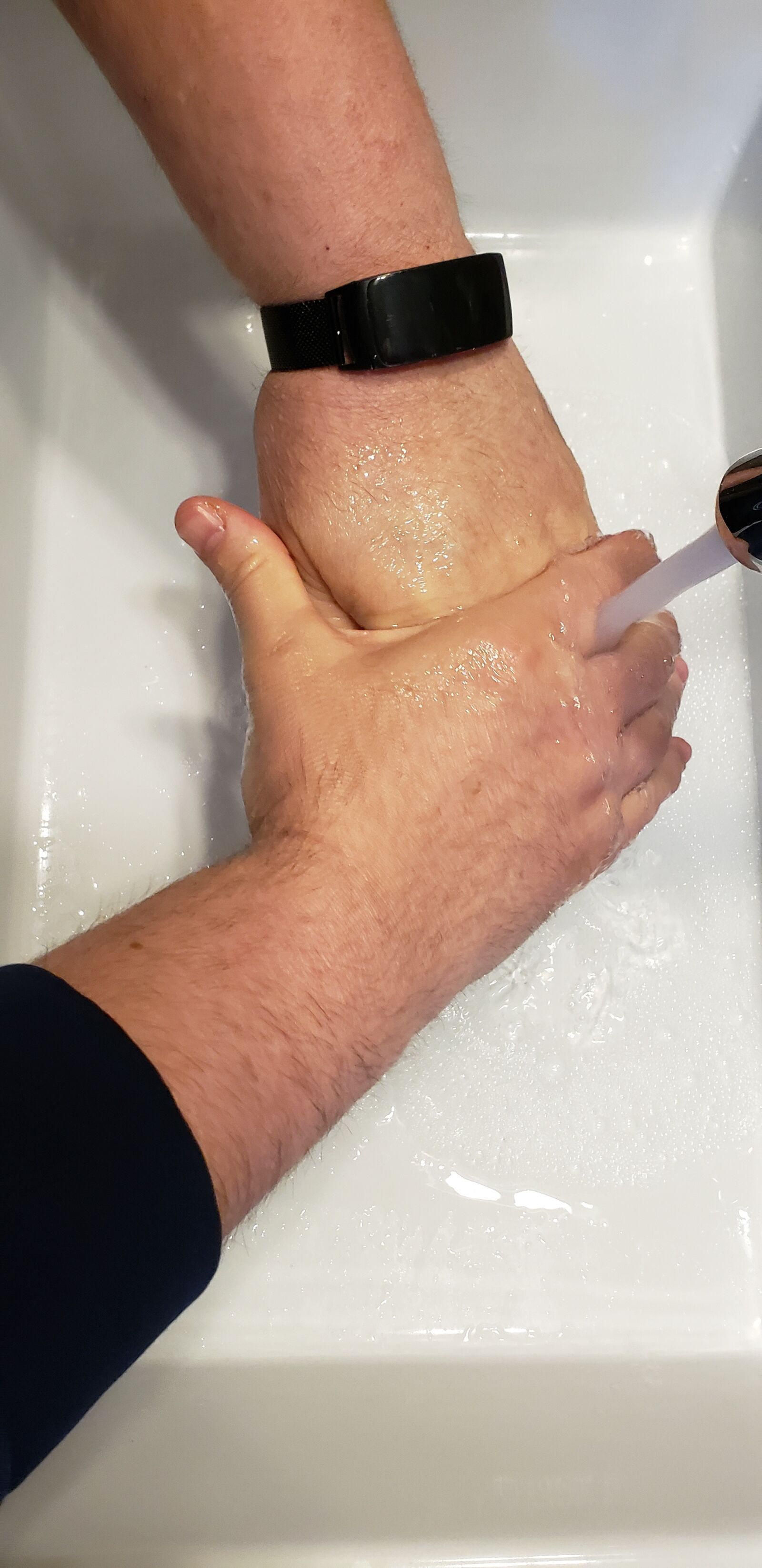Samsung Galaxy S9+ sample photo. Wash hands, scrub, clean photography