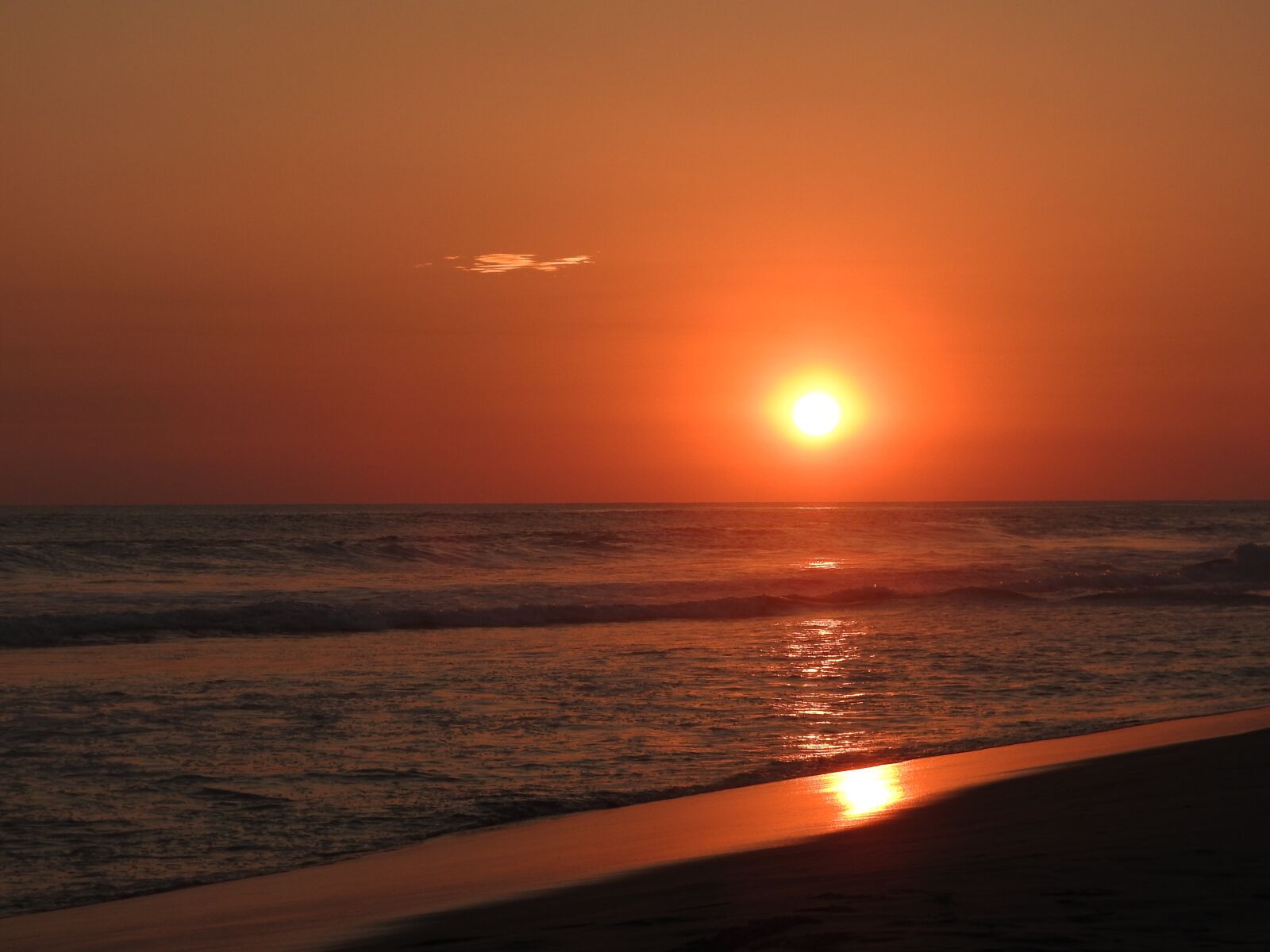 Nikon Coolpix P610 sample photo. Beach, sunset, sea photography