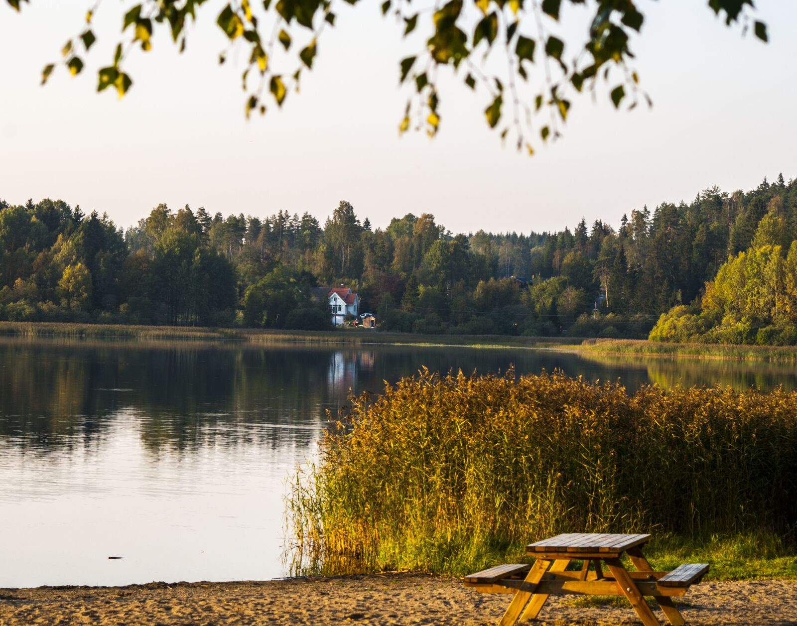 Nikon D5000 sample photo. Beach, house, water photography