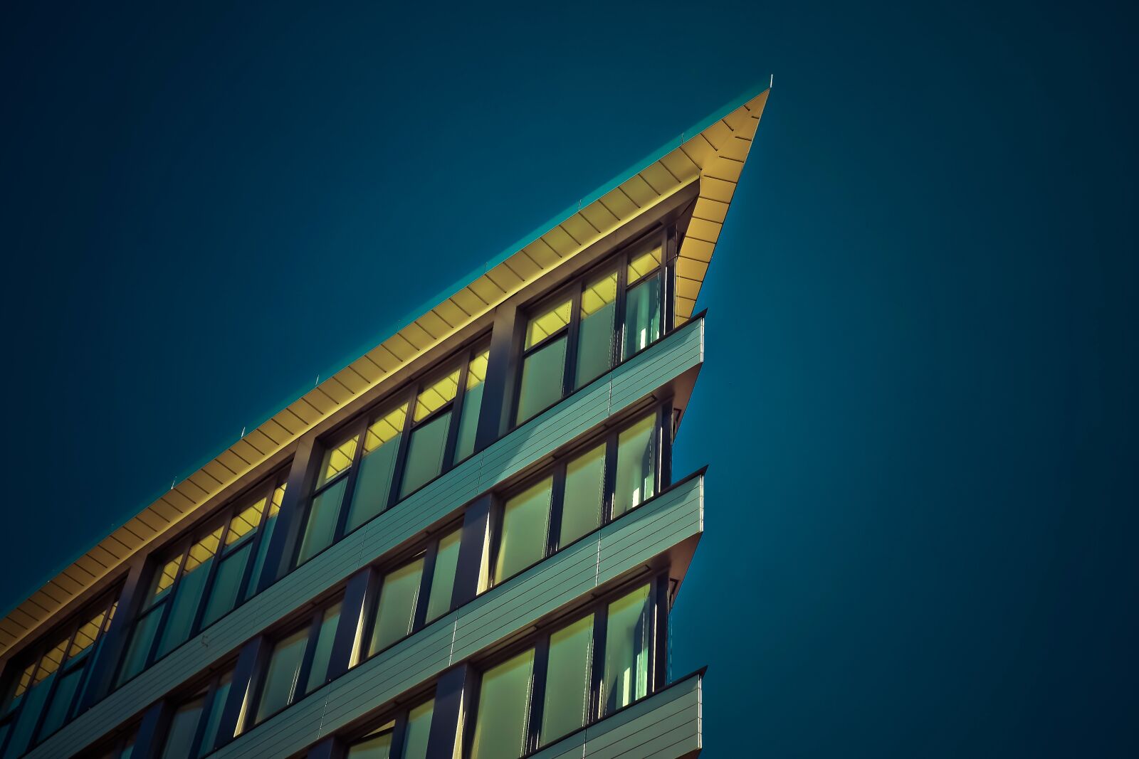 Olympus OM-D E-M10 sample photo. Architecture, evening sun, building photography