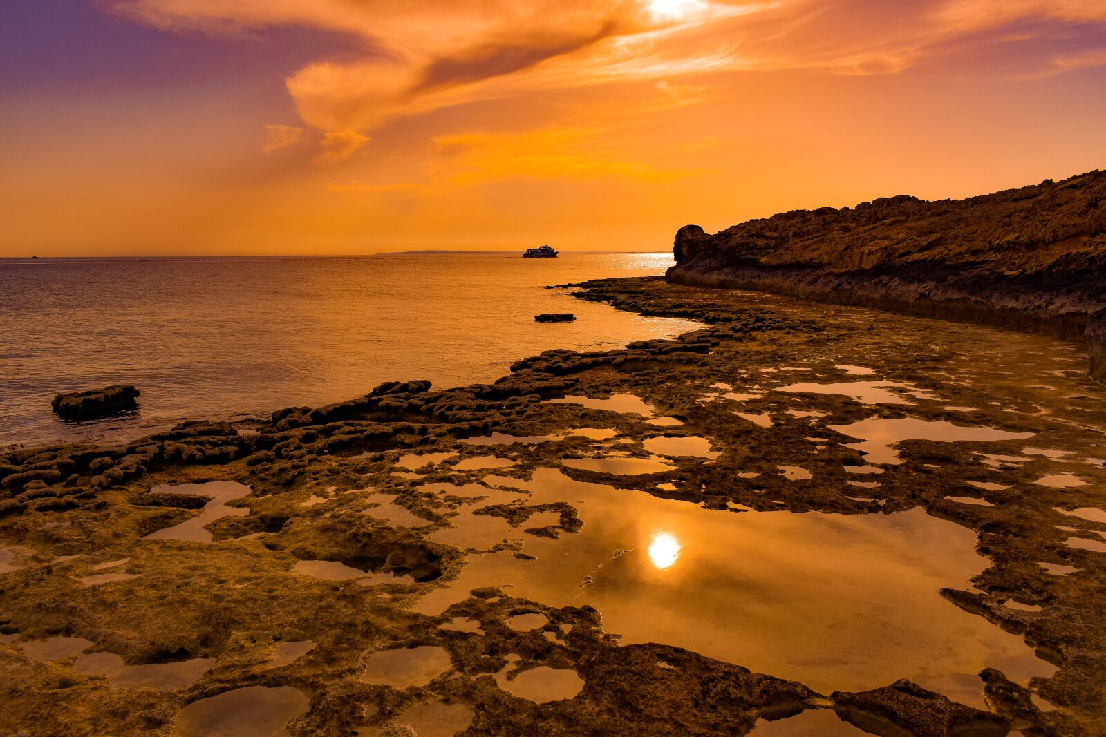 Nikon D3300 sample photo. Sunset, beach, sea photography