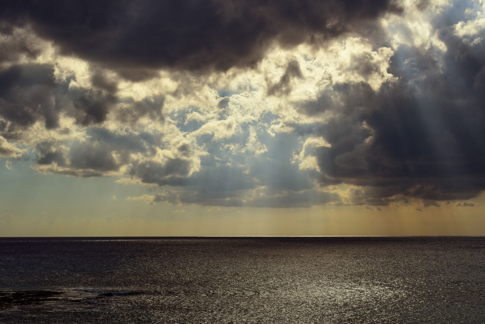 Nikon D3300 sample photo. Sea, clouds, sunlight photography