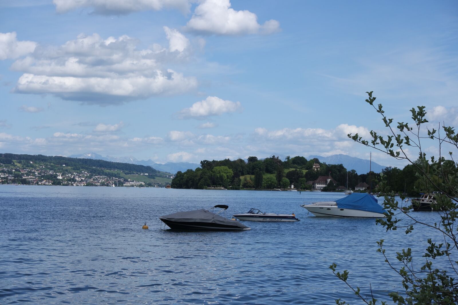 Samsung NX3000 + Samsung NX 16-50mm F3.5-5.6 Power Zoom ED OIS sample photo. Zurich, lake zurich, peninsula photography