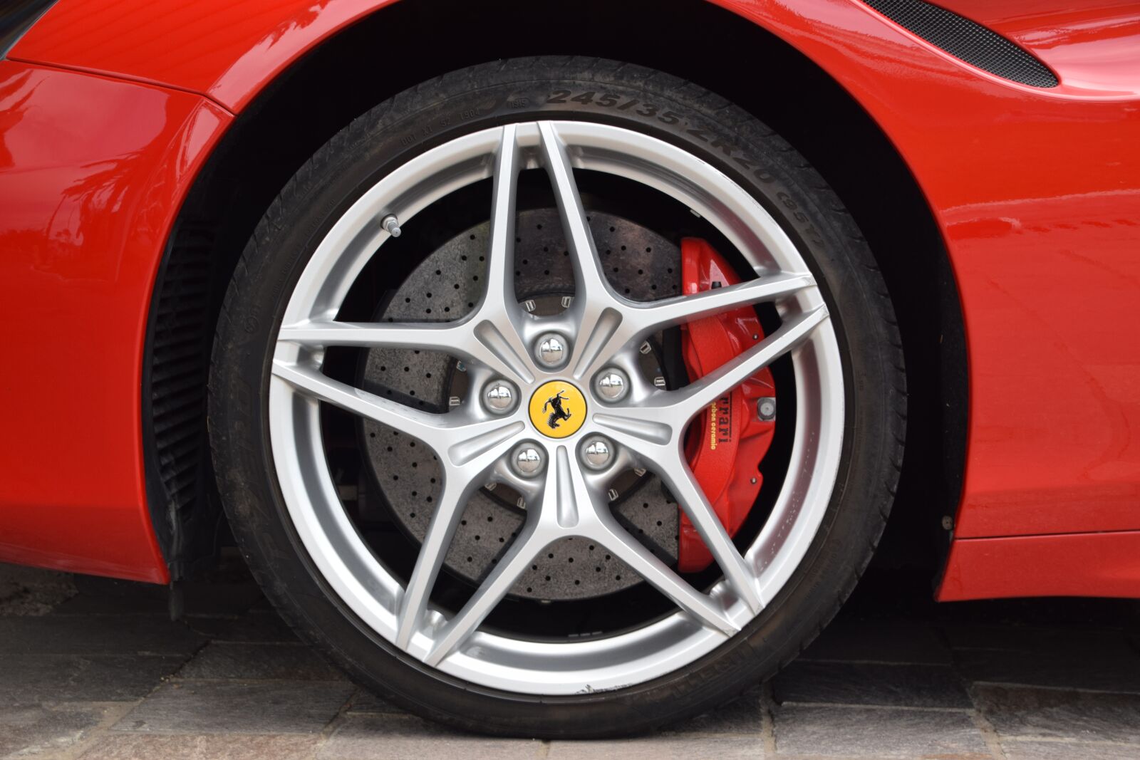 Nikon D3300 sample photo. Ferrari, red, wheels photography