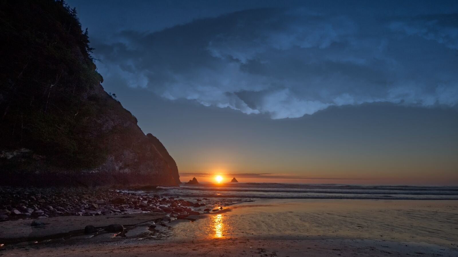 Nikon D700 sample photo. Sunset, clouds, oregon coast photography