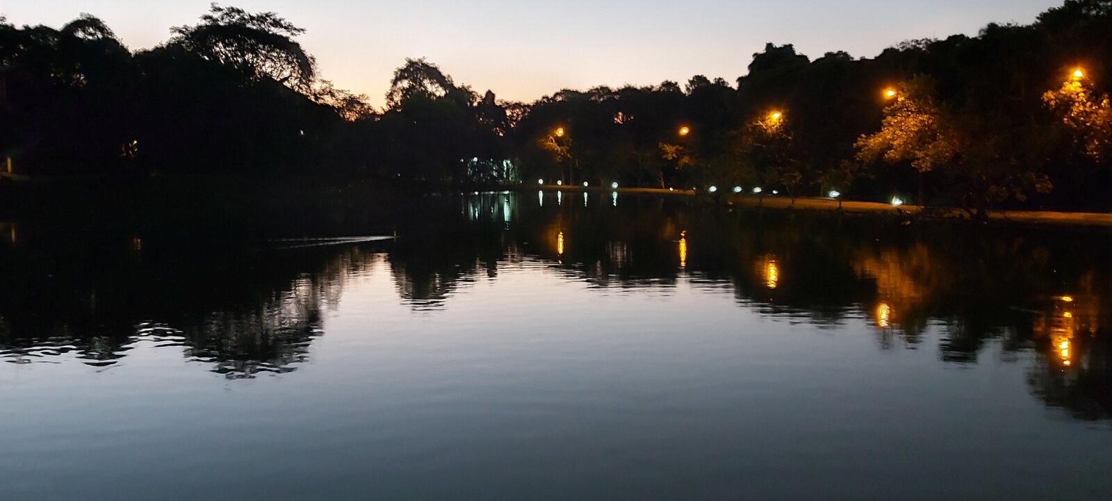 Samsung Galaxy A70 sample photo. Eventide, lake, autumn photography