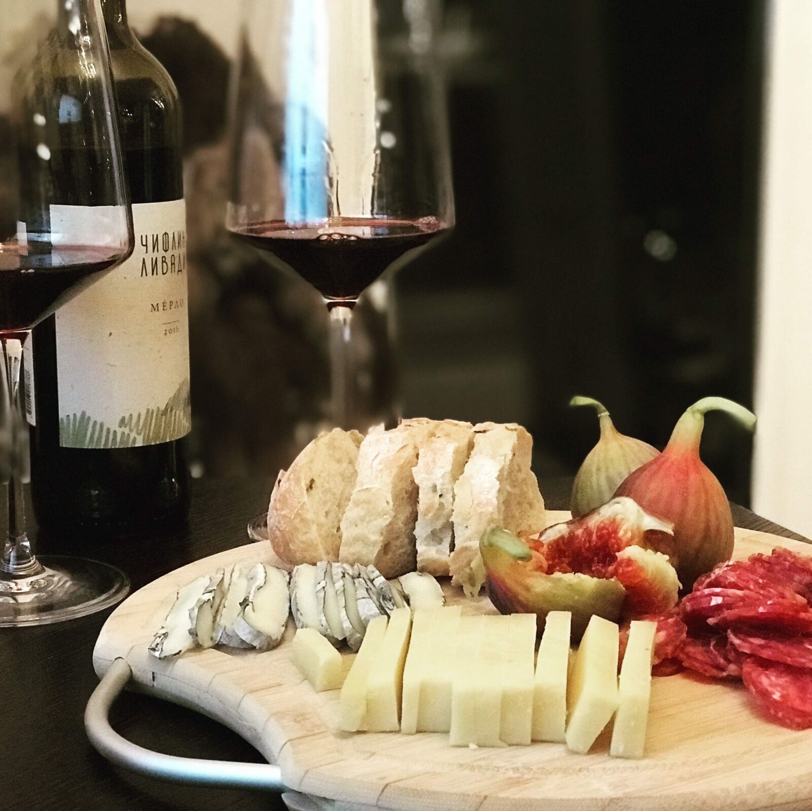 Apple iPhone 7 Plus sample photo. Wine, dinner, table photography