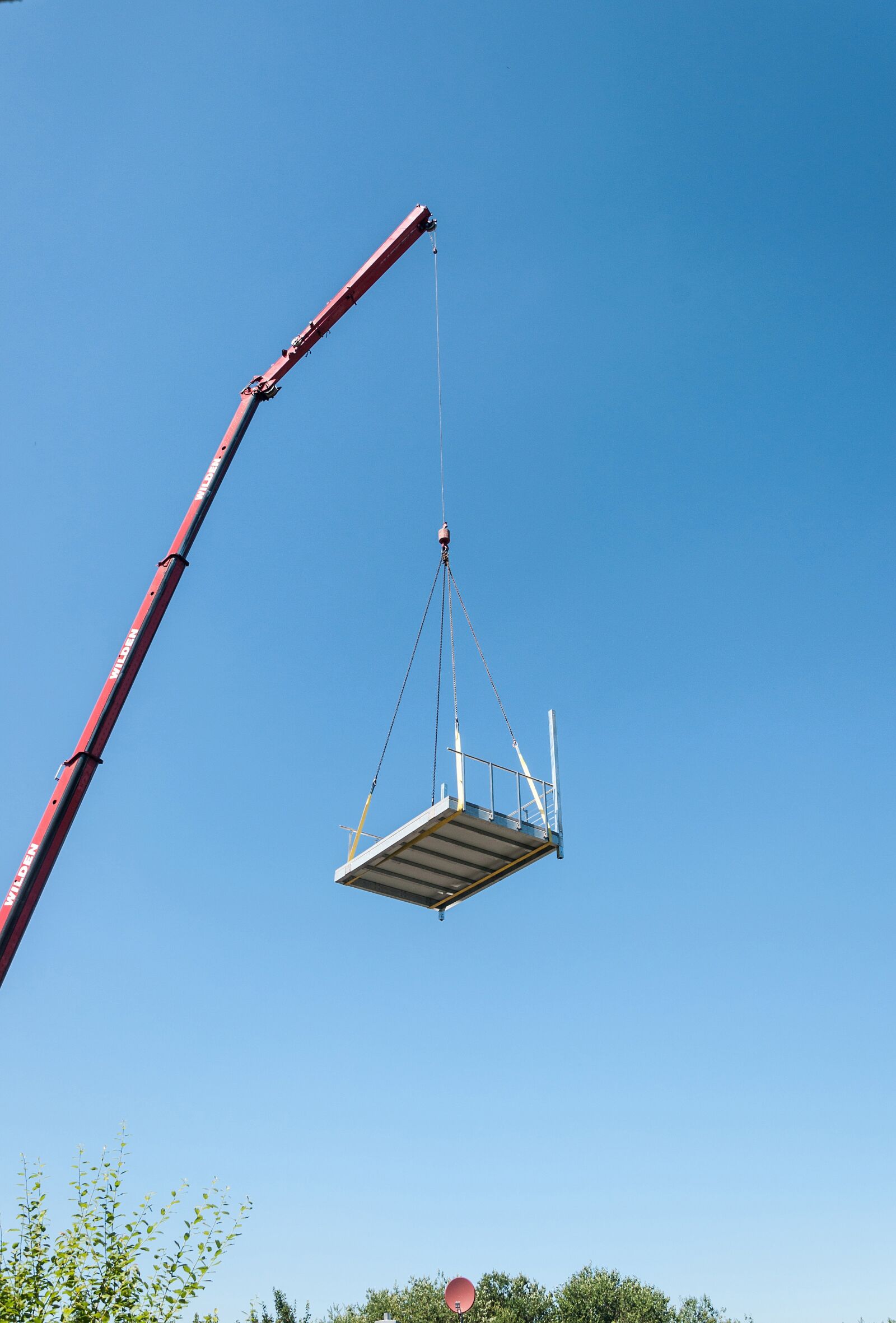 Nikon D5000 sample photo. Sky, crane, high photography