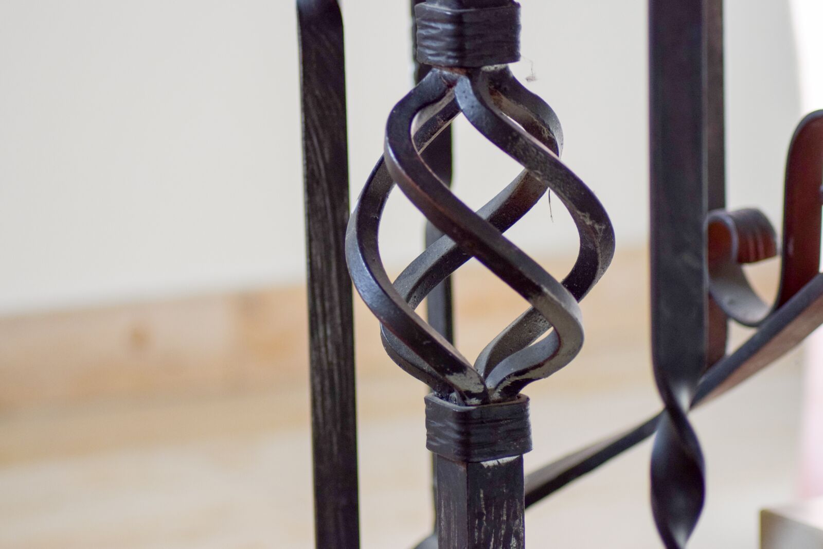 Nikon D5300 sample photo. Stiegenhaus, iron railings, railing photography