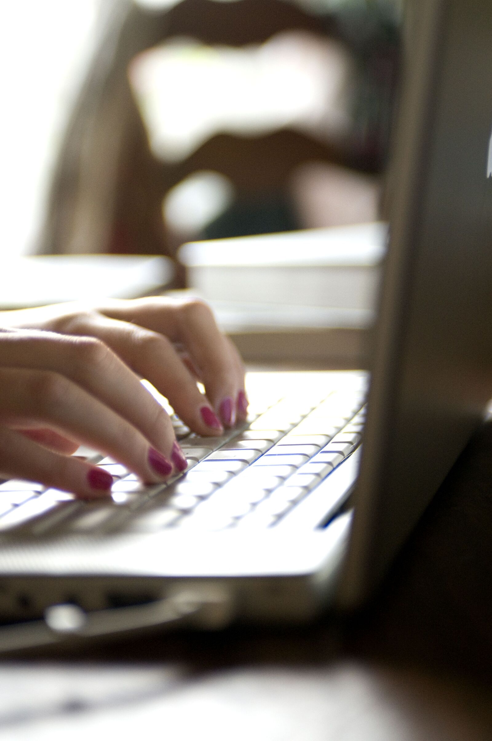 Nikon D300 sample photo. Female, student, typing, keyboard photography