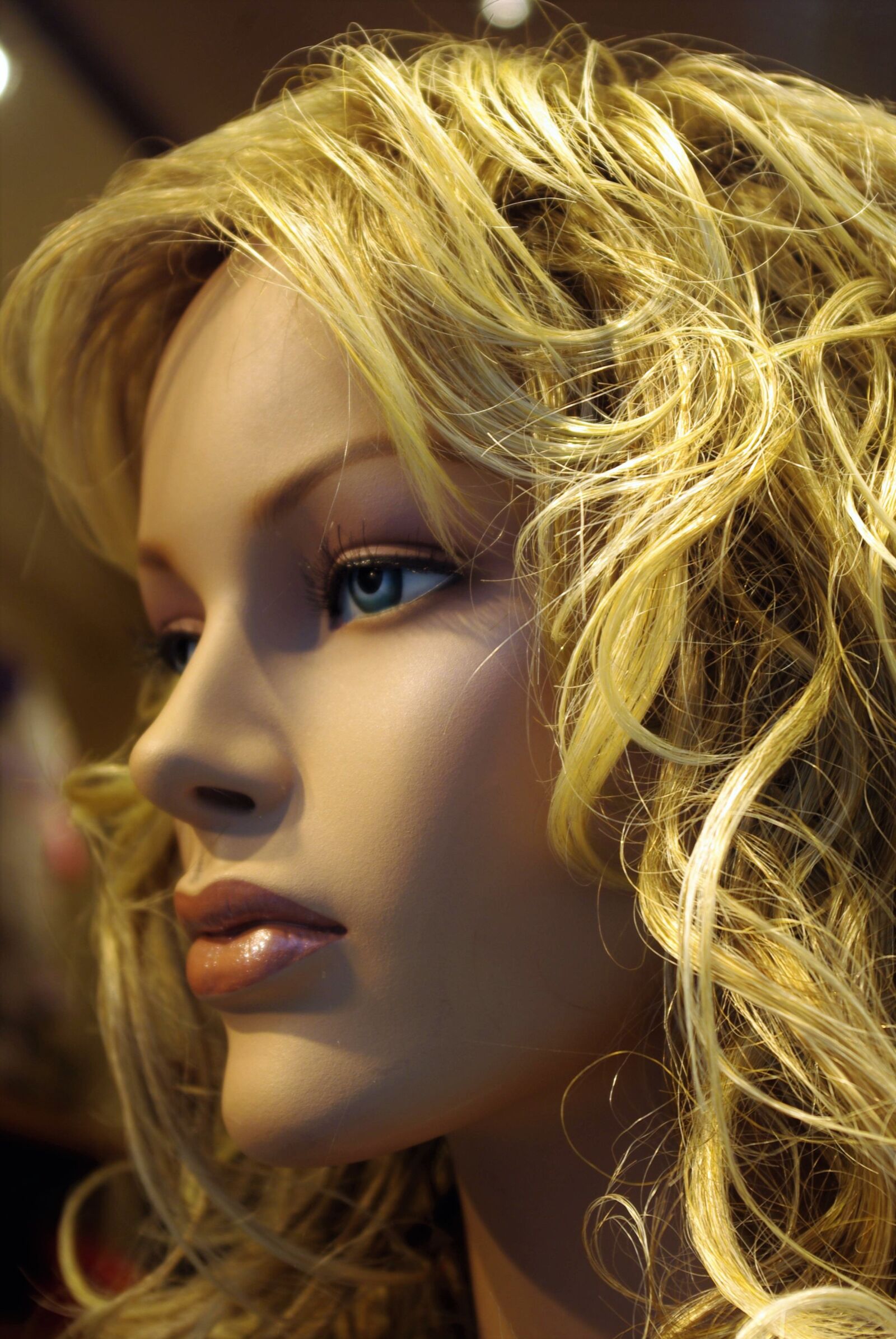 Pentax K-m (K2000) sample photo. Display dummy, doll, model photography