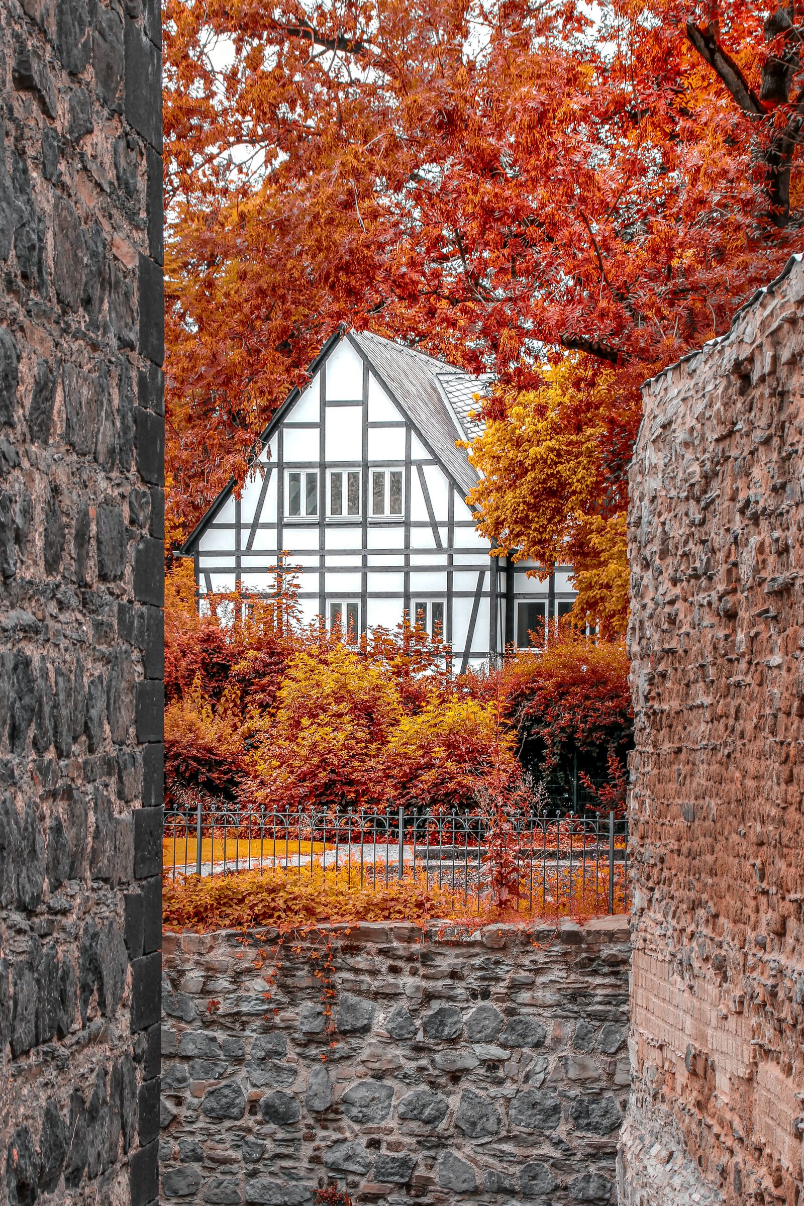 Canon EOS 60D sample photo. House, nature, landscape photography