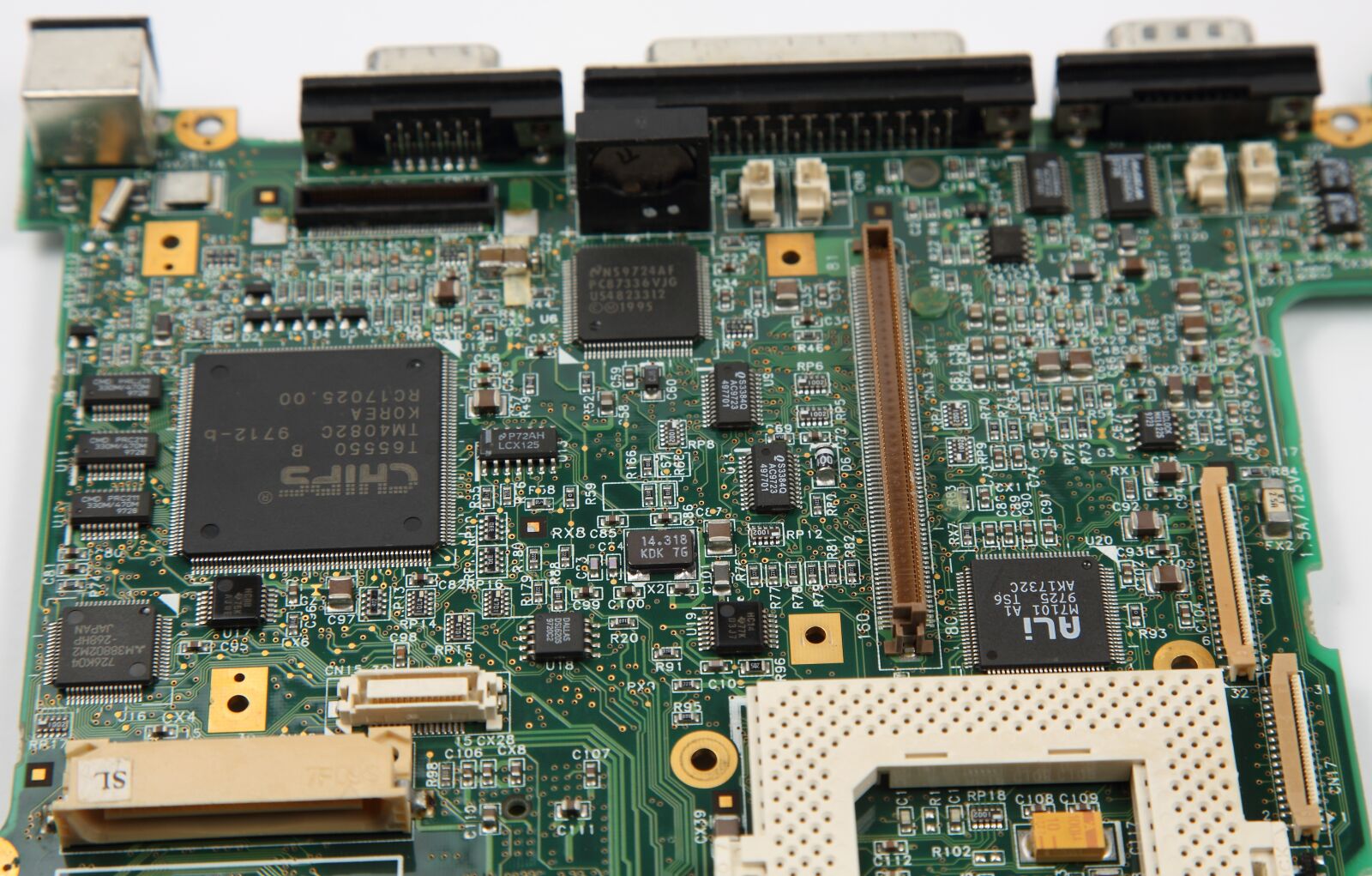 Canon EF 24-105mm F4L IS USM sample photo. Mother board, electronic, electronics photography