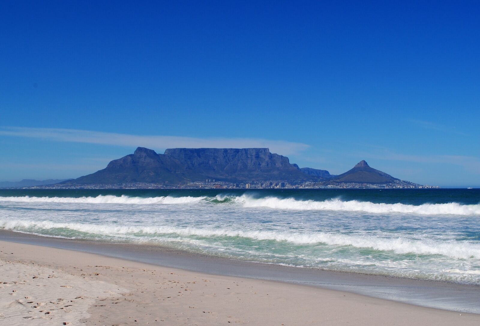 Nikon D3000 sample photo. Table mountain, cape town photography