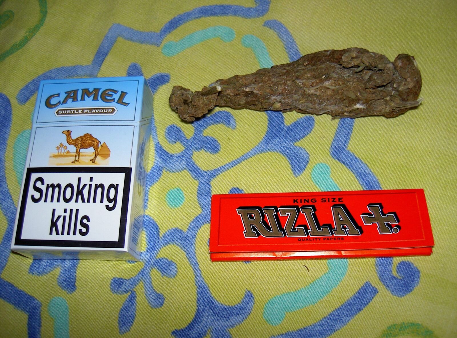 KONICA MINOLTA DIGITAL CAMERA KD-400Z sample photo. Drugs, cigarettes, cannabis photography