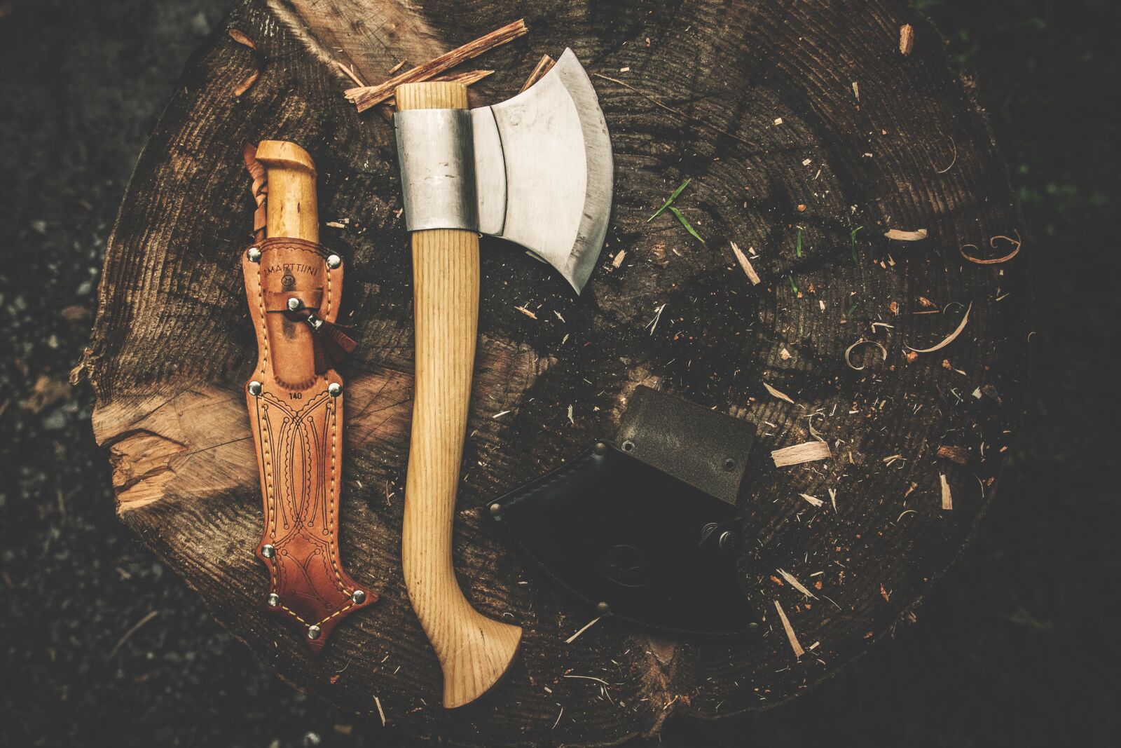 Nikon D5300 sample photo. Axe, campingmesser, knife photography