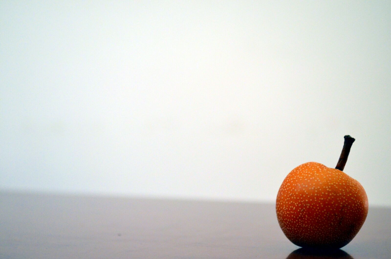 Nikon D5100 sample photo. Background, pear-apple, pear nashi photography