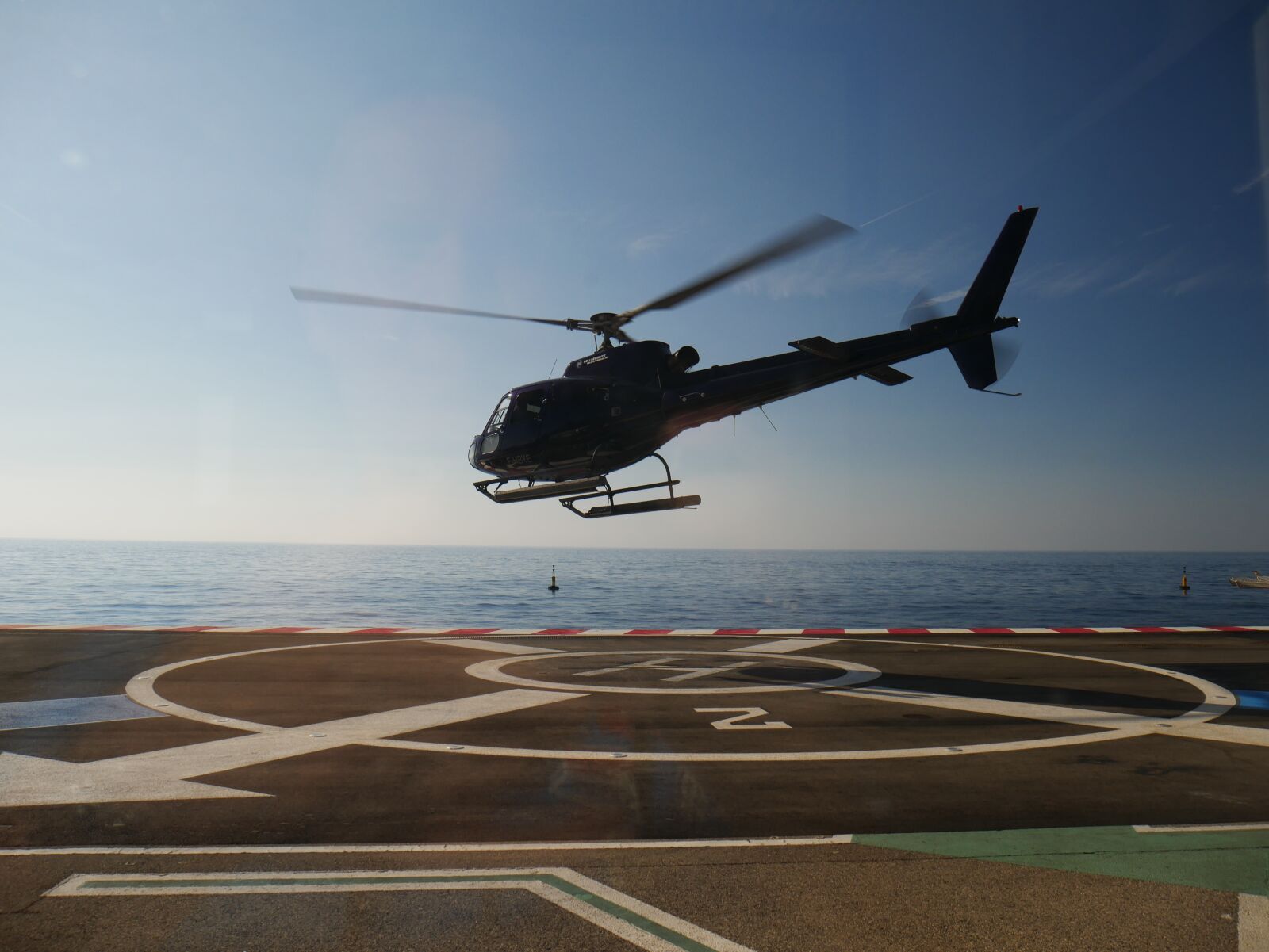 Panasonic Lumix DMC-G7 sample photo. Helicopter, landing, heli photography