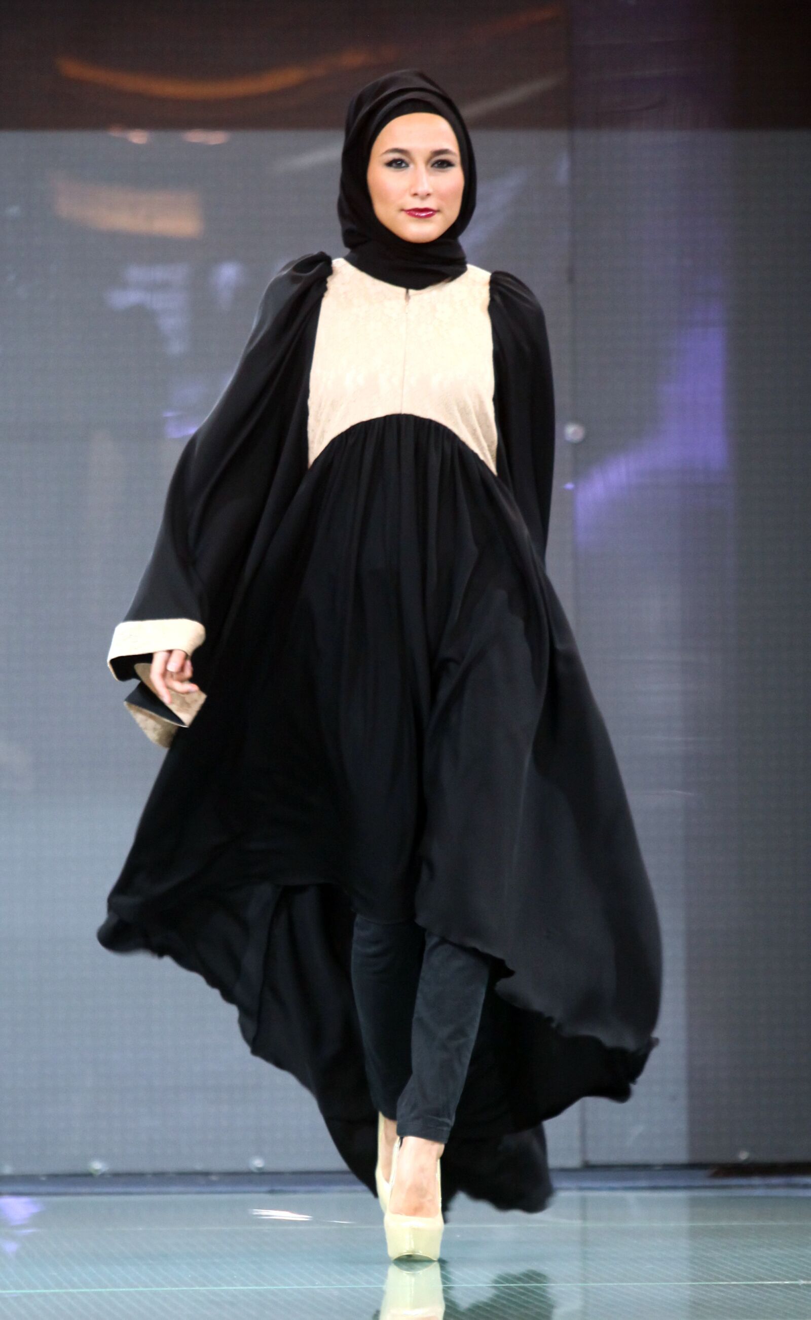 Canon EOS 5D Mark II sample photo. Fashion show, fashion, catwalk photography