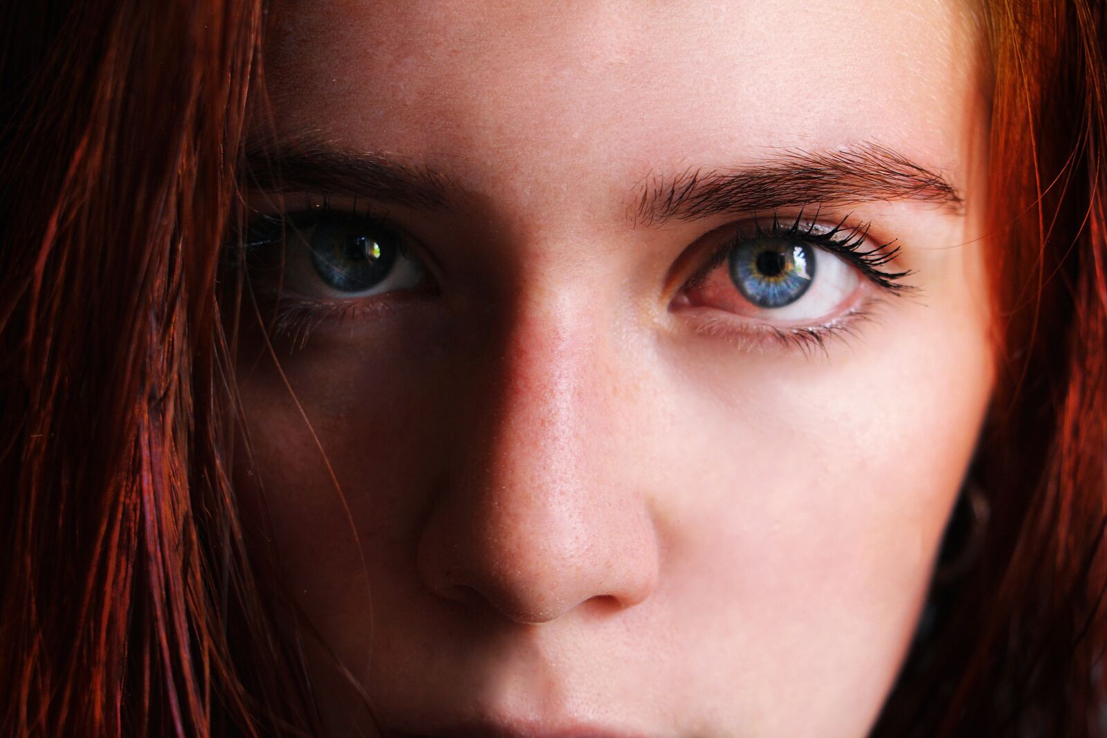 Canon EOS 700D (EOS Rebel T5i / EOS Kiss X7i) sample photo. Rousse, look, blue eyes photography