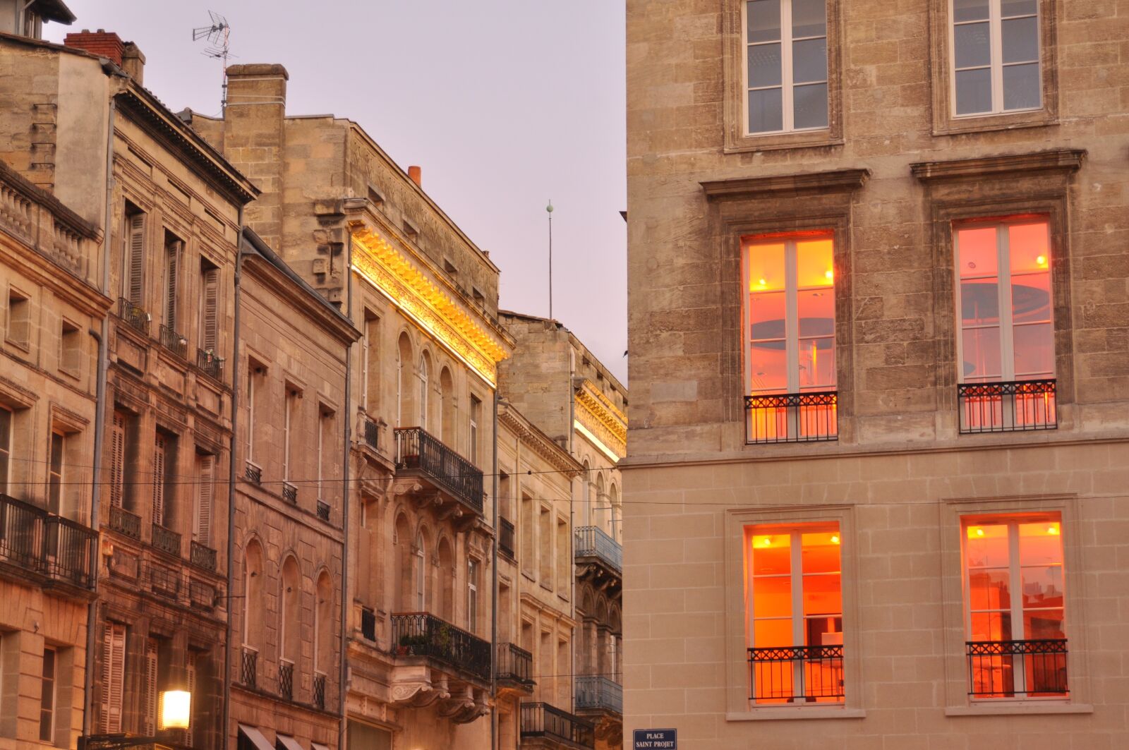 Nikon D90 sample photo. Bordeaux, evening, city photography